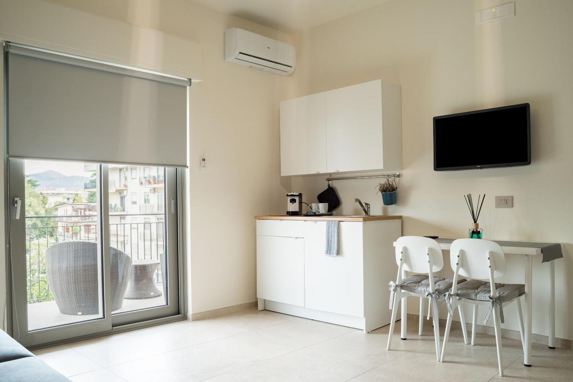 Pi'S Apartments Comfort & Chill San Nicola La Strada Exterior photo